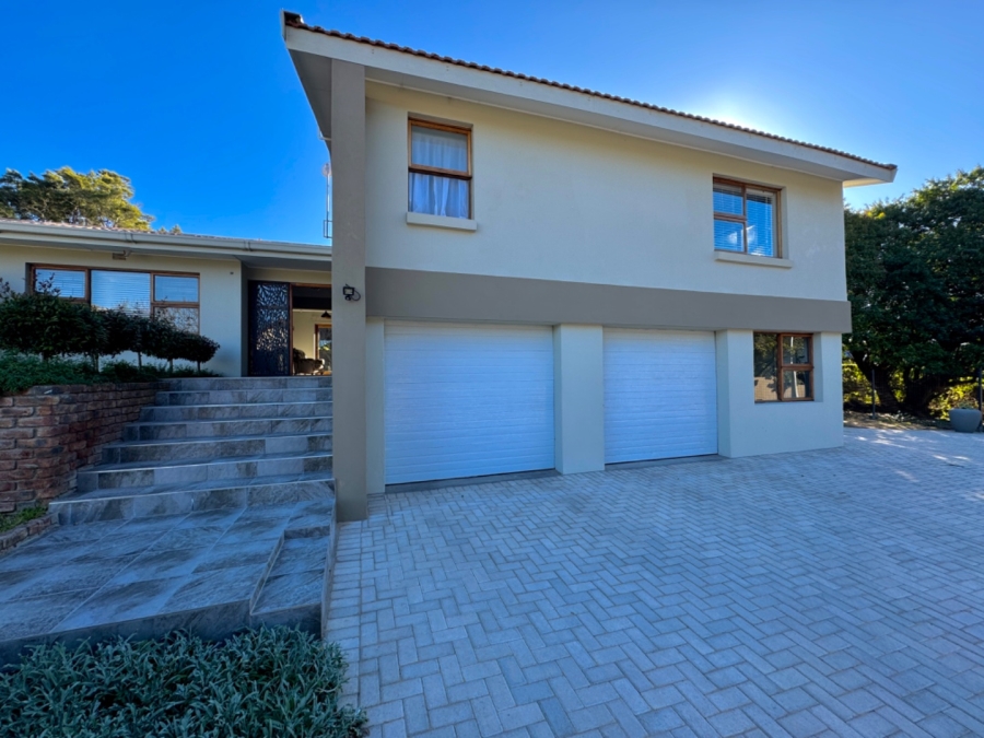 4 Bedroom Property for Sale in Mossel Bay Central Western Cape